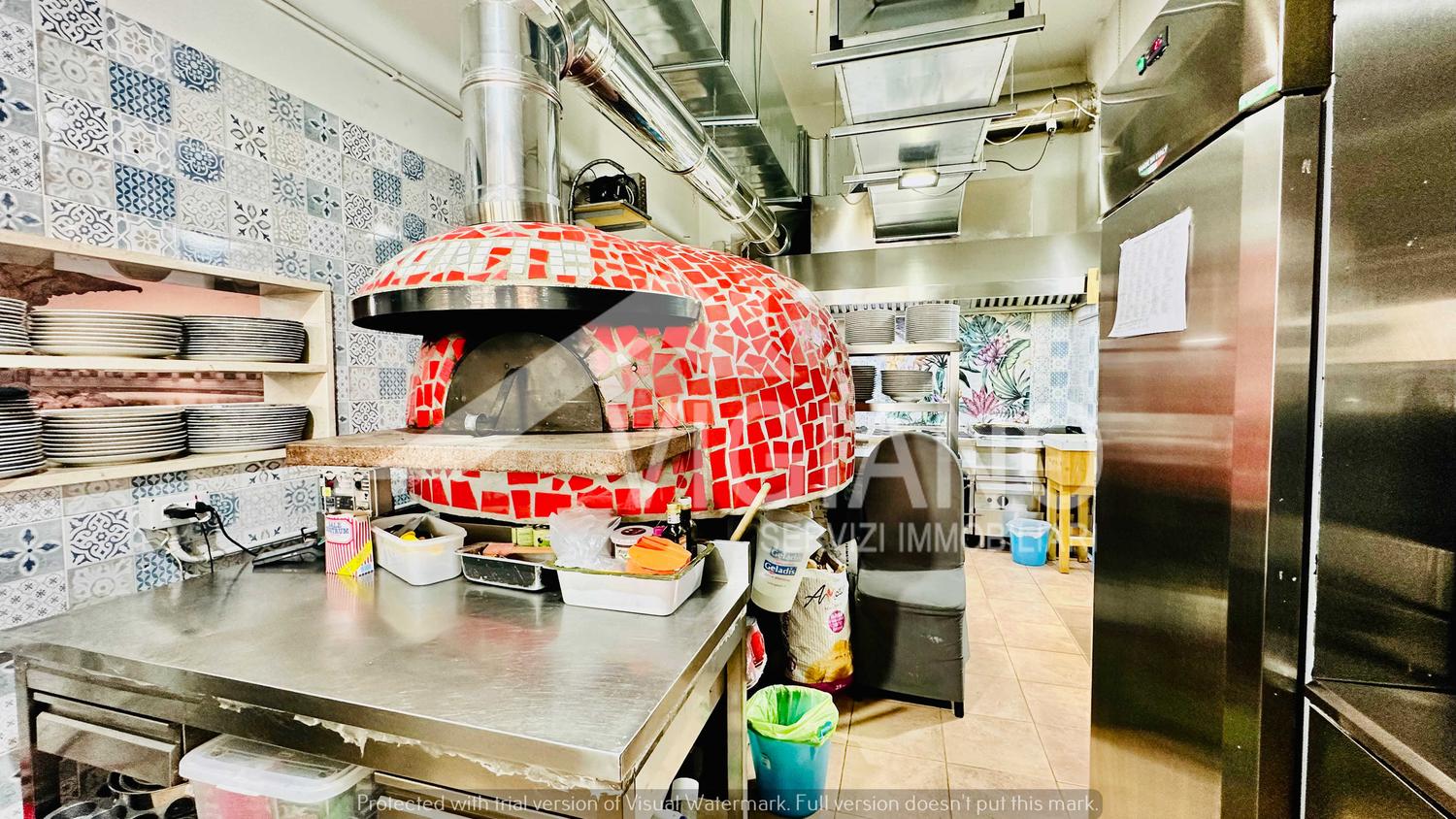 Azienda in vendita: Ristorante e pizzeria in centro  a Italia - Ristoranti - Immagine foto 2