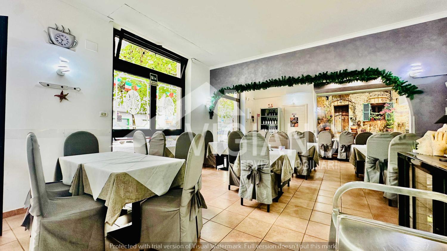Azienda in vendita: Ristorante e pizzeria in centro  a Italia - Ristoranti - Immagine foto 4