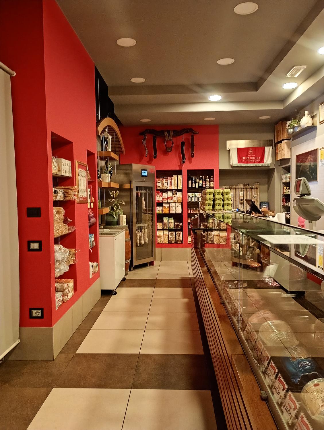 Azienda in vendita: Attività di macelleria, gastronomia  a Italia - Macellerie - Immagine foto 3