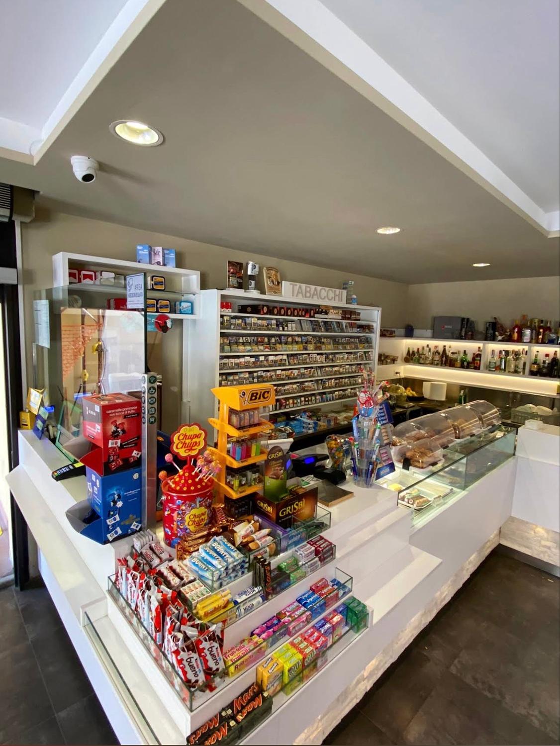 Azienda in vendita: Bar Tabacchi Slot Poppi SR70 | Aggi €270k | Parcheggio Privato a Italia - Bar Tabacchi - Immagine foto 2