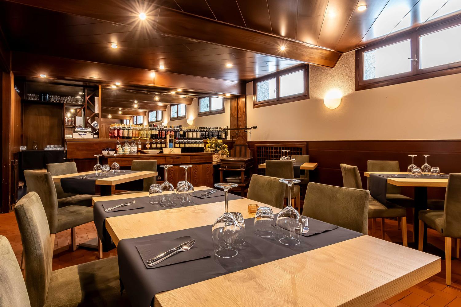 Azienda in vendita: SESTRIERE-RISTORANTE a Italia - Ristoranti - Immagine foto 2