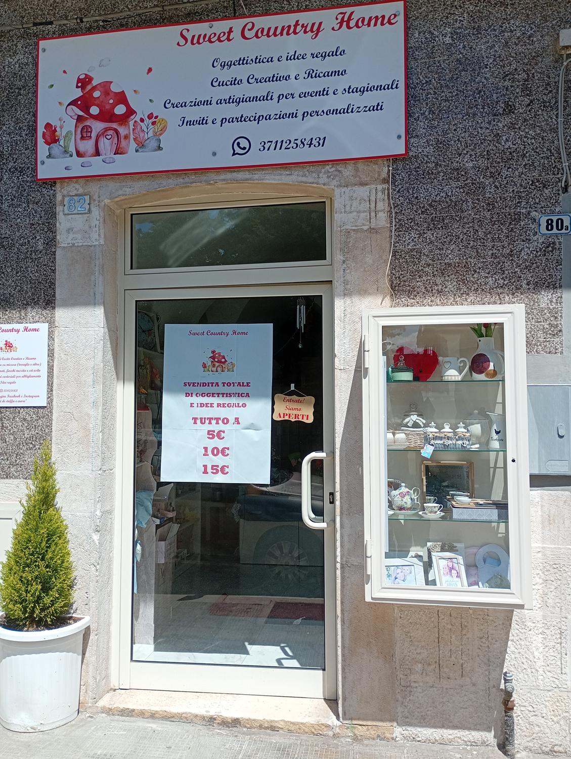 Azienda in vendita: Cedesi laboratorio di cucito creativo, ricamo e vendita oggetti a Italia - Attività artigianali e professionali - Immagine principale