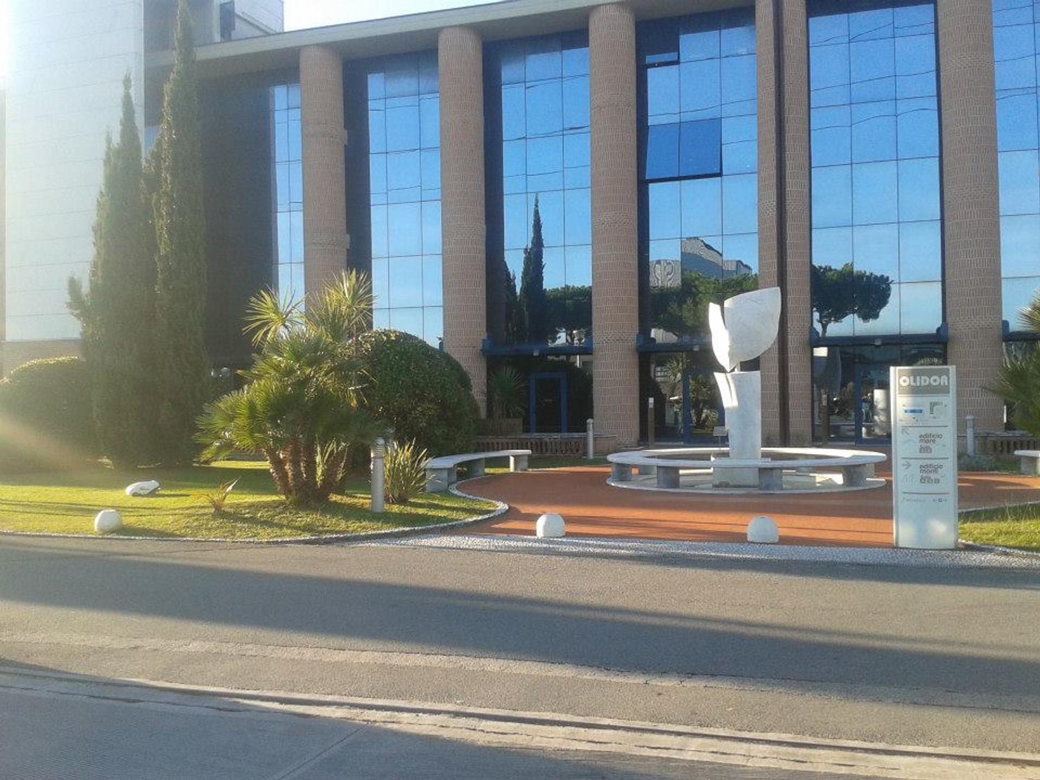 Azienda in vendita: Attivita' commerciale   a Italia - Altro - Immagine foto 4