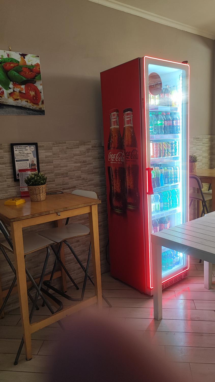 Azienda in vendita: Pizzeria a taglio a Italia - Pizzerie - Immagine principale