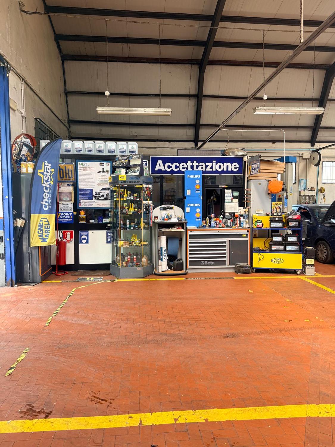 Azienda in vendita: VENDO AUTOFFICINA APERTA NEL 1964  a Italia - Officine Meccaniche - Immagine foto 3