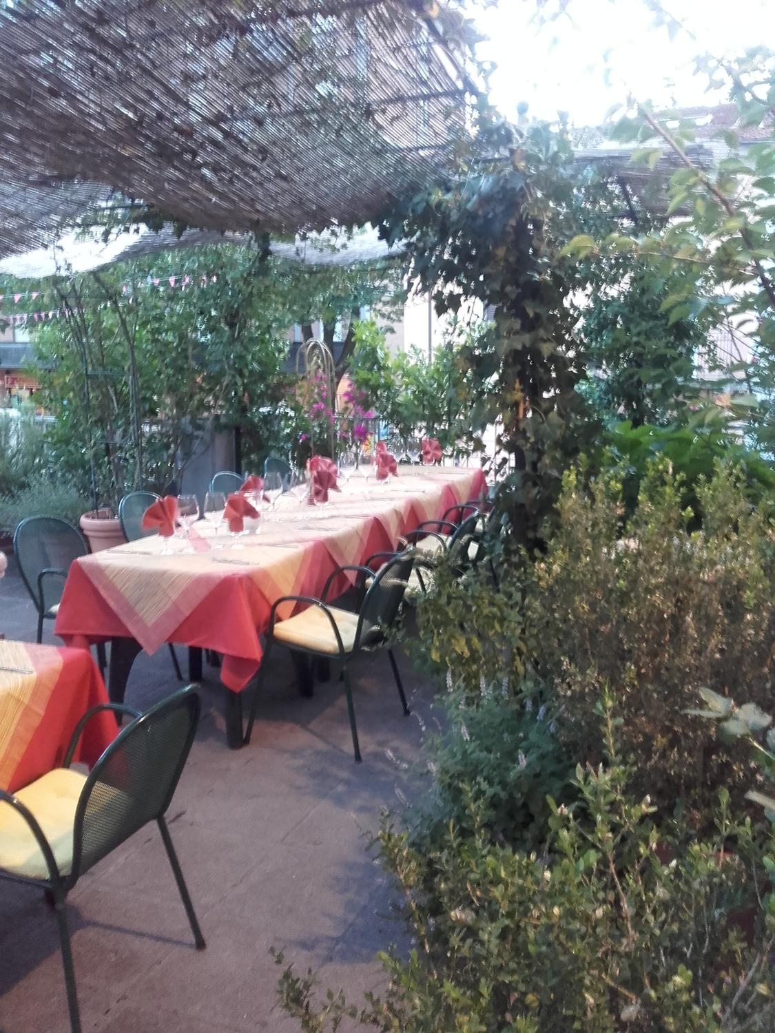 Azienda in vendita: Vendiamo nella splendida valle del Taro hotel con 24 camere. a Italia - Hotel - Immagine principale