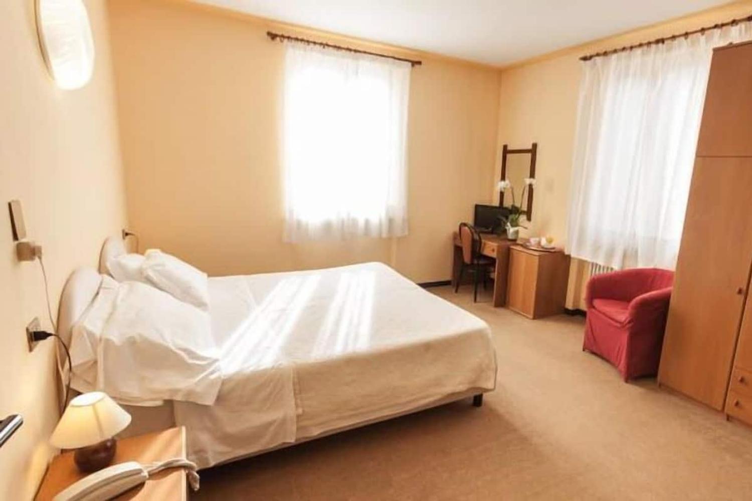 Azienda in vendita: Vendiamo nella splendida valle del Taro hotel con 24 camere. a Italia - Hotel - Immagine foto 4
