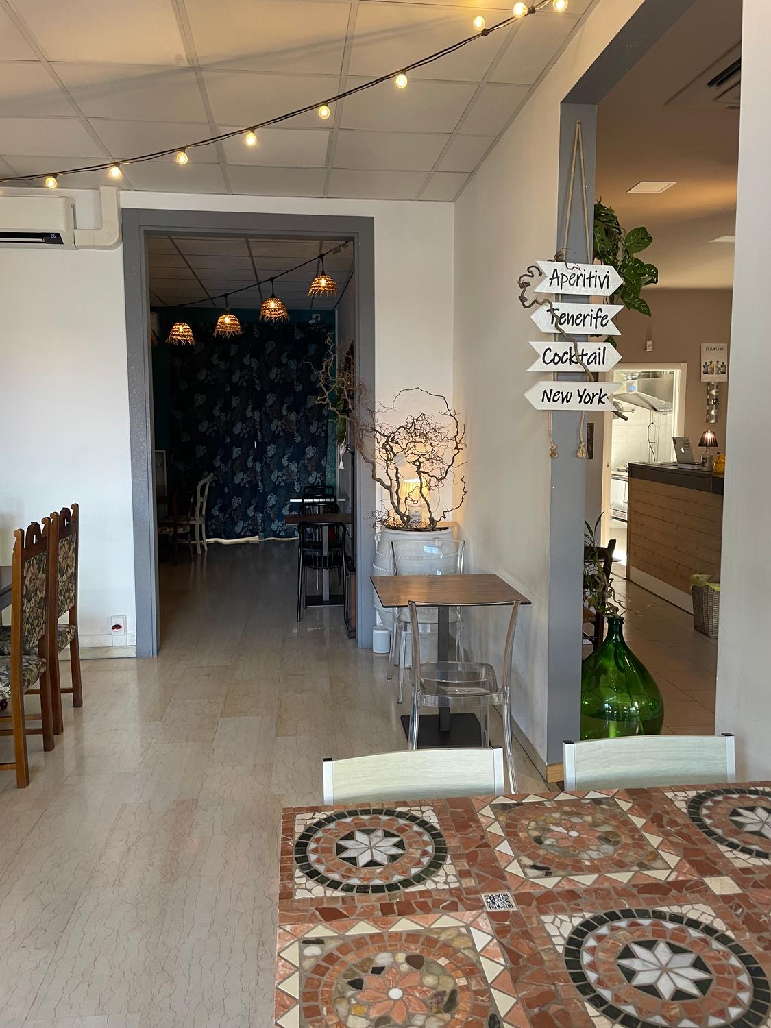 Azienda in vendita: Bar bistrot con cucina  a Italia - Bar - Immagine foto 3