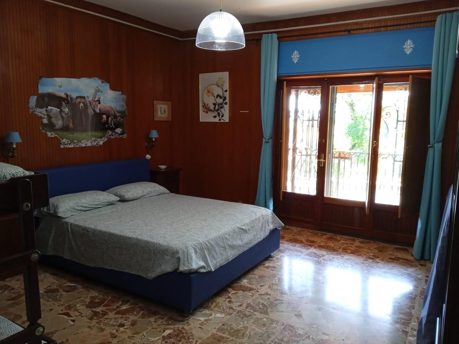 Azienda in vendita: Vendesi nel Parco Nazionale d'Abruzzo elegante ed avviato B & B  a Italia - Bed and Breakfast - Immagine foto 3