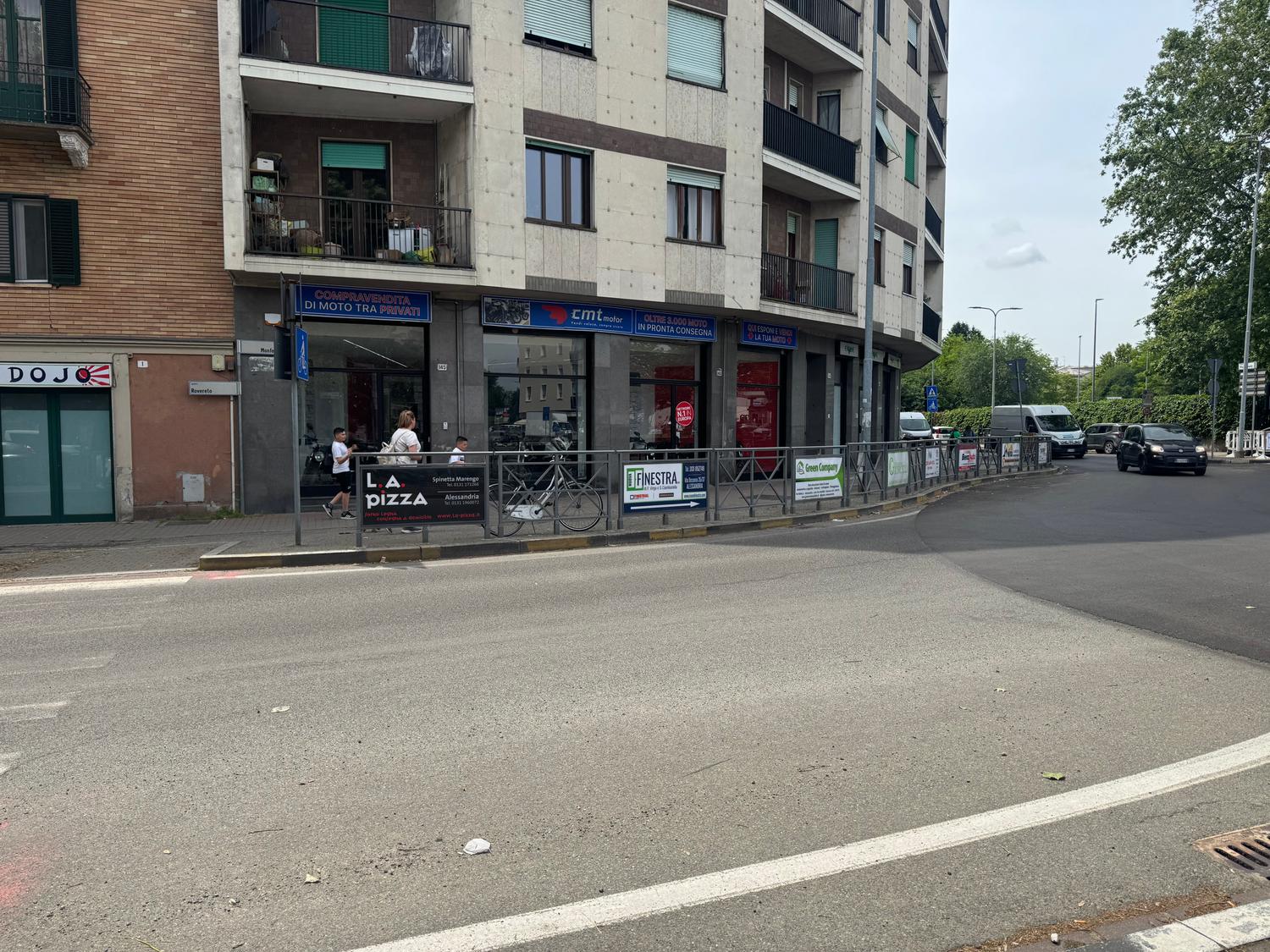 Azienda in vendita: Cedesi attività avviata settore moto usate – Showroom CMTMOTOR a Italia - Automotive - Immagine principale