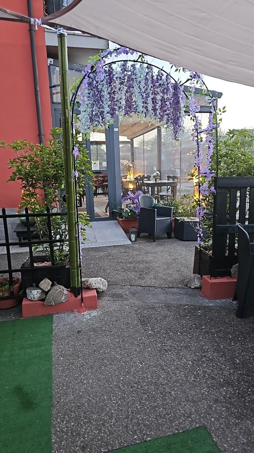 Azienda in vendita: Vendesi attività di brasserie,pizzeria a Italia - Altro - Immagine foto 2
