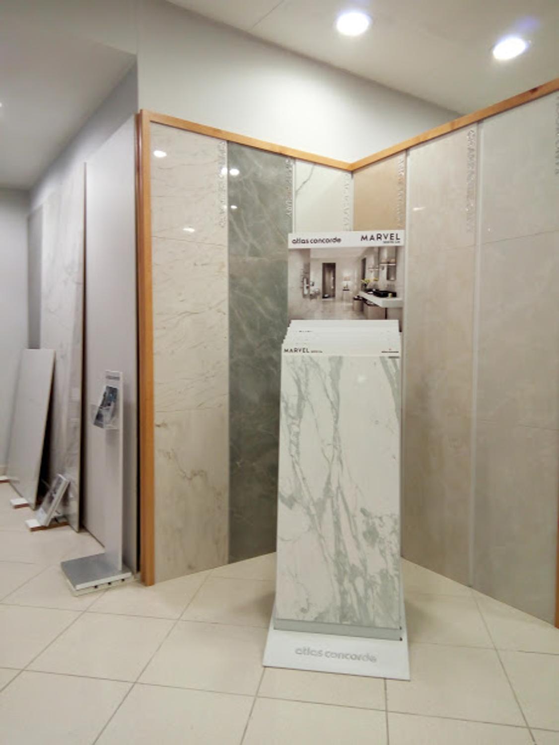 Azienda in vendita: showroom per pavimenti e rivestimenti , bagni, complementi a Italia - Materiali Edili e Showroom - Immagine foto 4