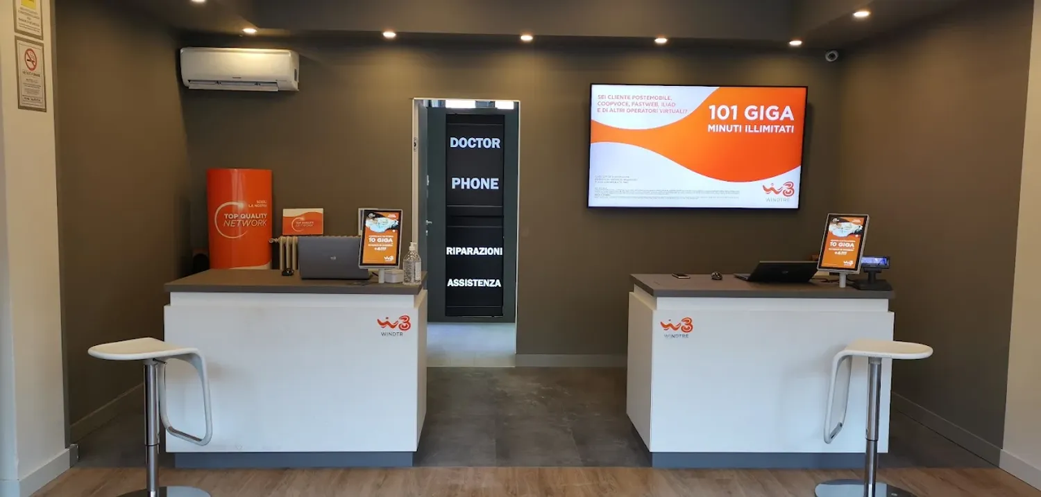 Azienda in vendita: Negozio di Telefonia e Riparazione Smartphone a Italia - Elettronica di consumo - Immagine foto 2