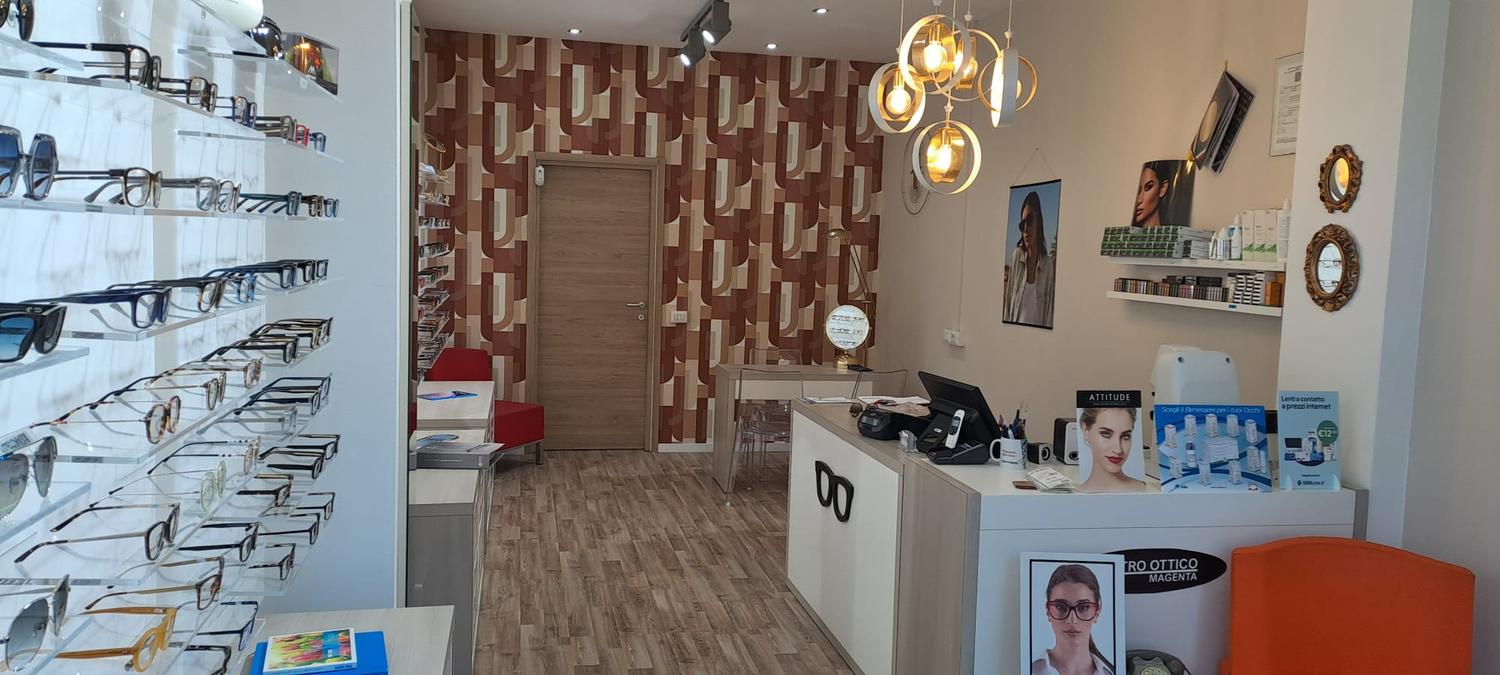 Azienda in vendita: Attività di Ottica e contattologia. a Italia - Ottica - Immagine principale