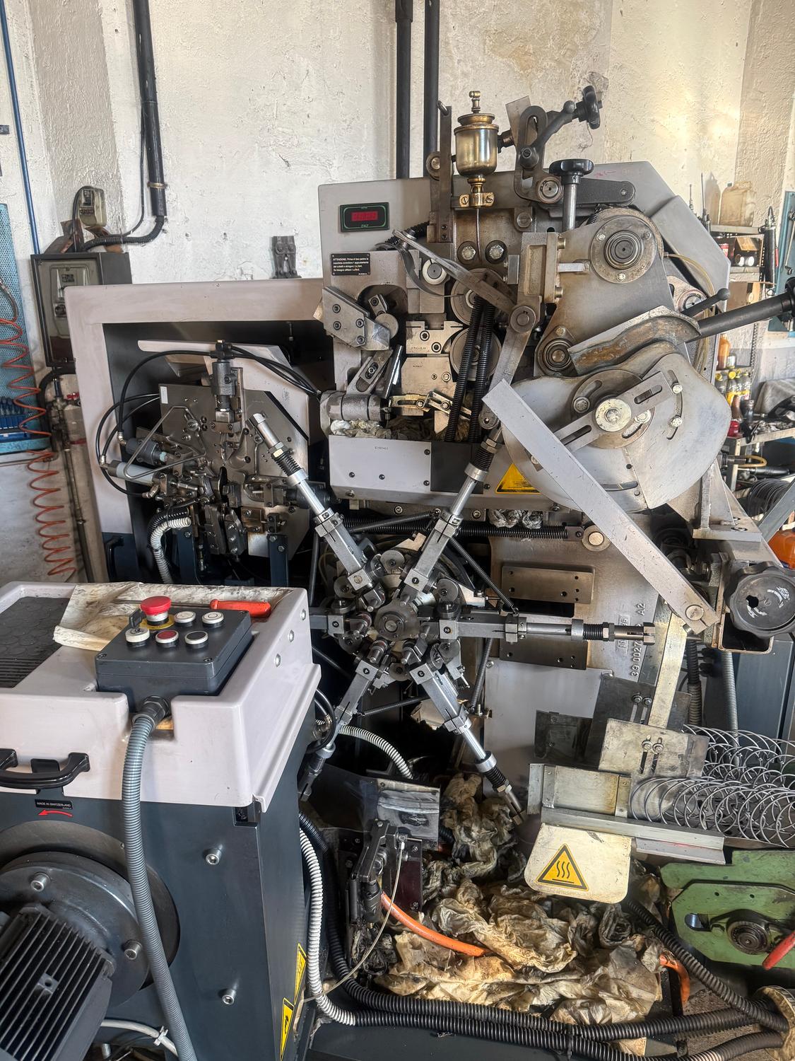Azienda in vendita: Vendesi attività artigianale Mollificio  a Italia - Attività artigianali e professionali - Immagine foto 2