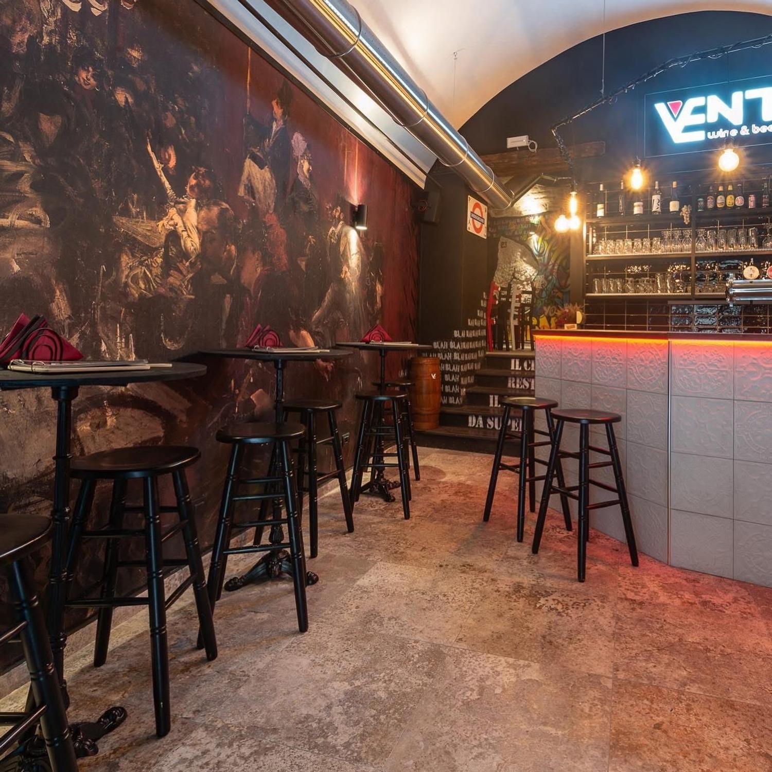 Azienda in vendita: Attività Street Food, Wine e Beer in pieno centro storico a Italia - Ristoranti - Immagine principale