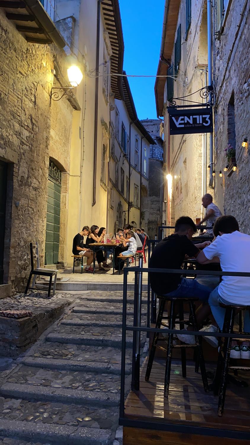 Azienda in vendita: Attività Street Food, Wine e Beer in pieno centro storico a Italia - Ristoranti - Immagine foto 4