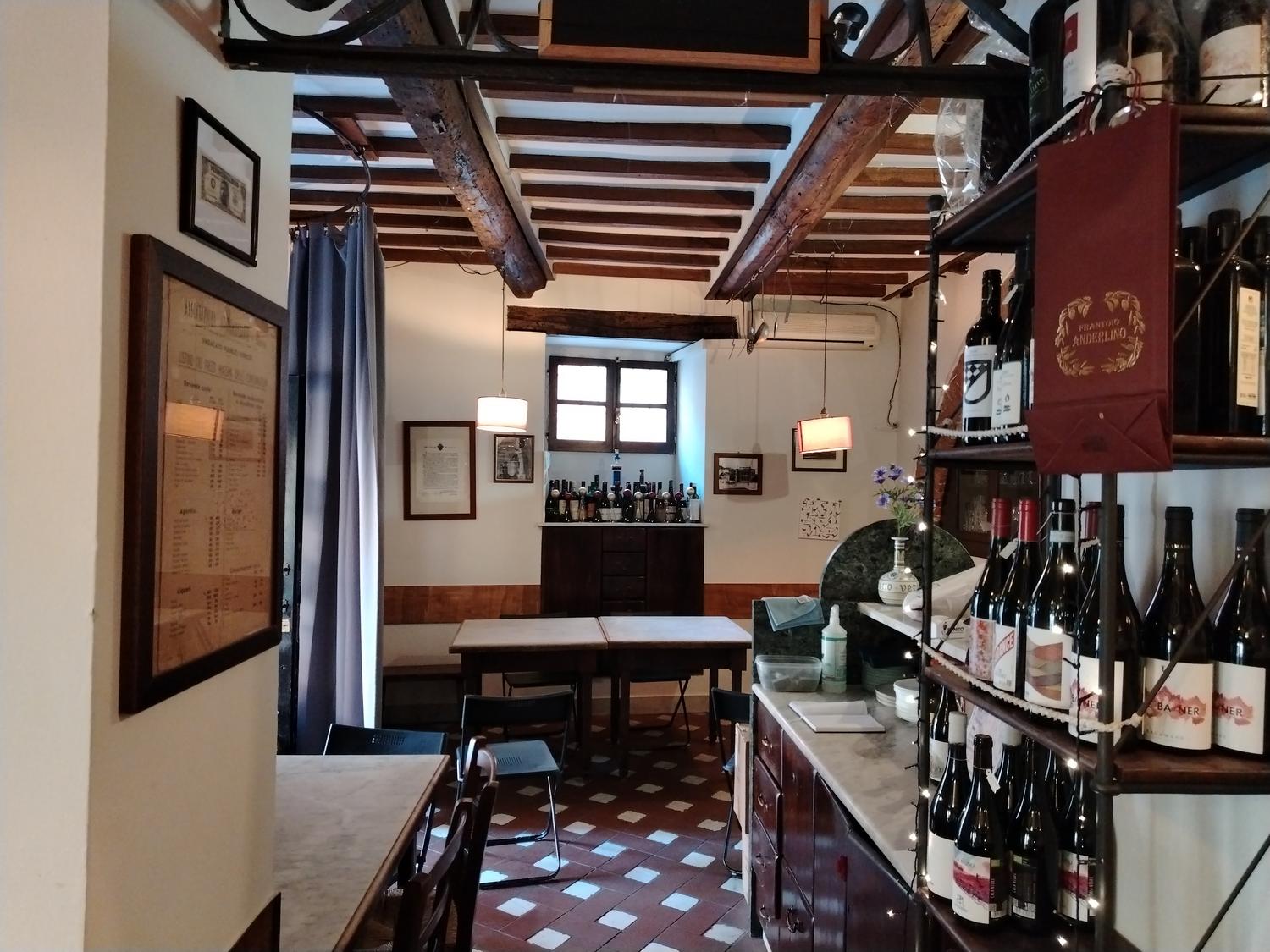 Azienda in vendita: Osteria storica nel cuore di Massa. a Italia - Ristoranti - Immagine foto 2