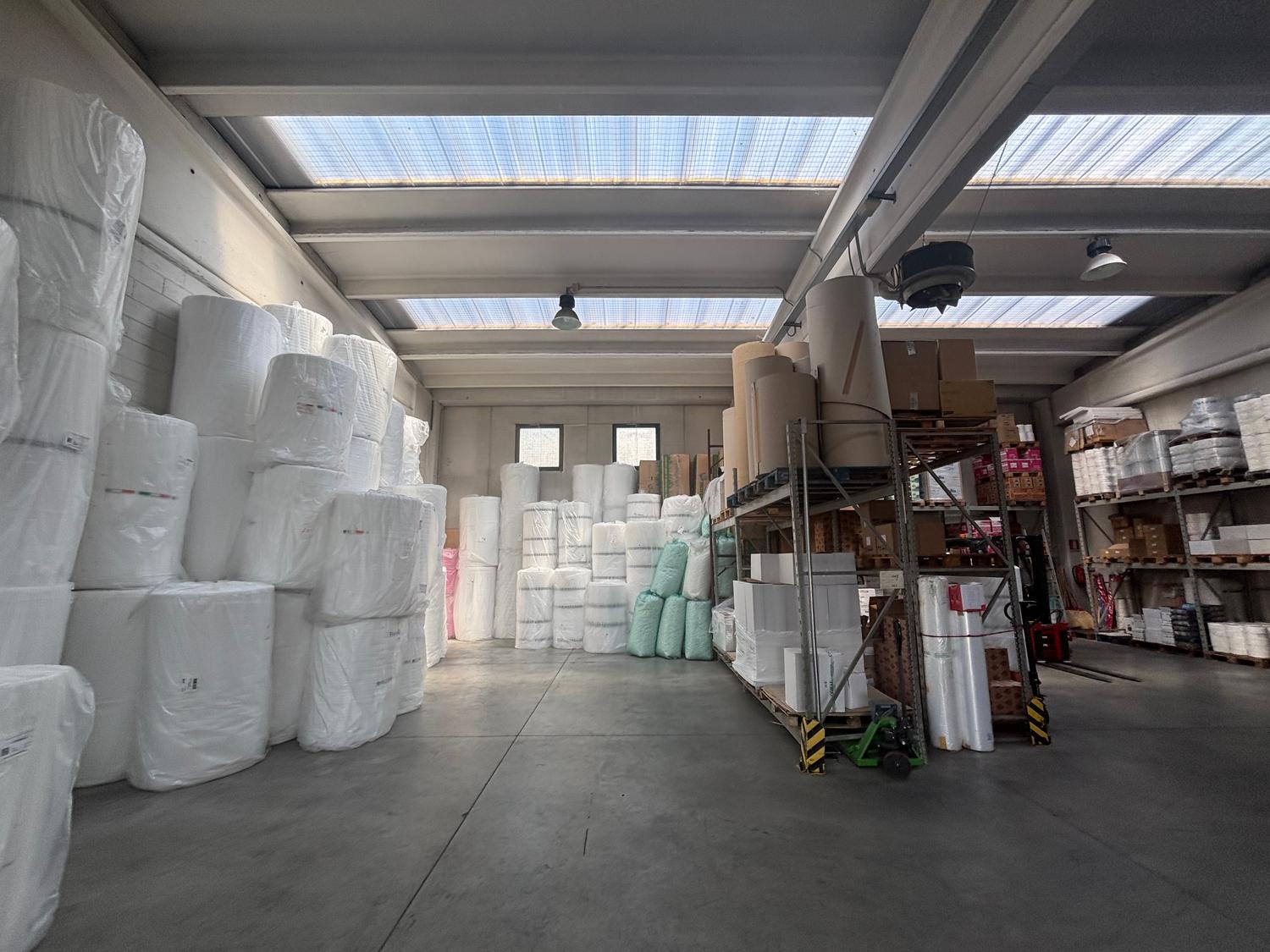 Azienda in vendita: Cedesi attività trentennale commercio ingrosso  a Italia - Ingrosso e Distribuzione - Immagine foto 2