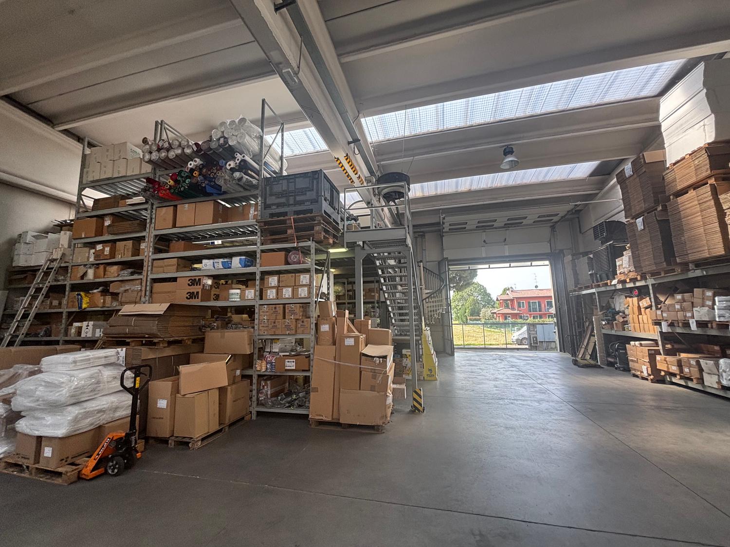 Azienda in vendita: Cedesi attività trentennale commercio ingrosso  a Italia - Ingrosso e Distribuzione - Immagine foto 3