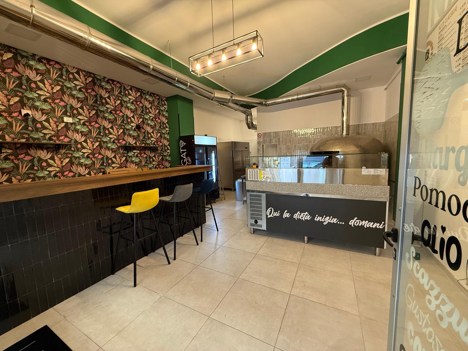 Azienda in vendita: Due attività di pizzeria site in Nocera inferiore(Sa). a Italia - Pizzerie - Immagine principale