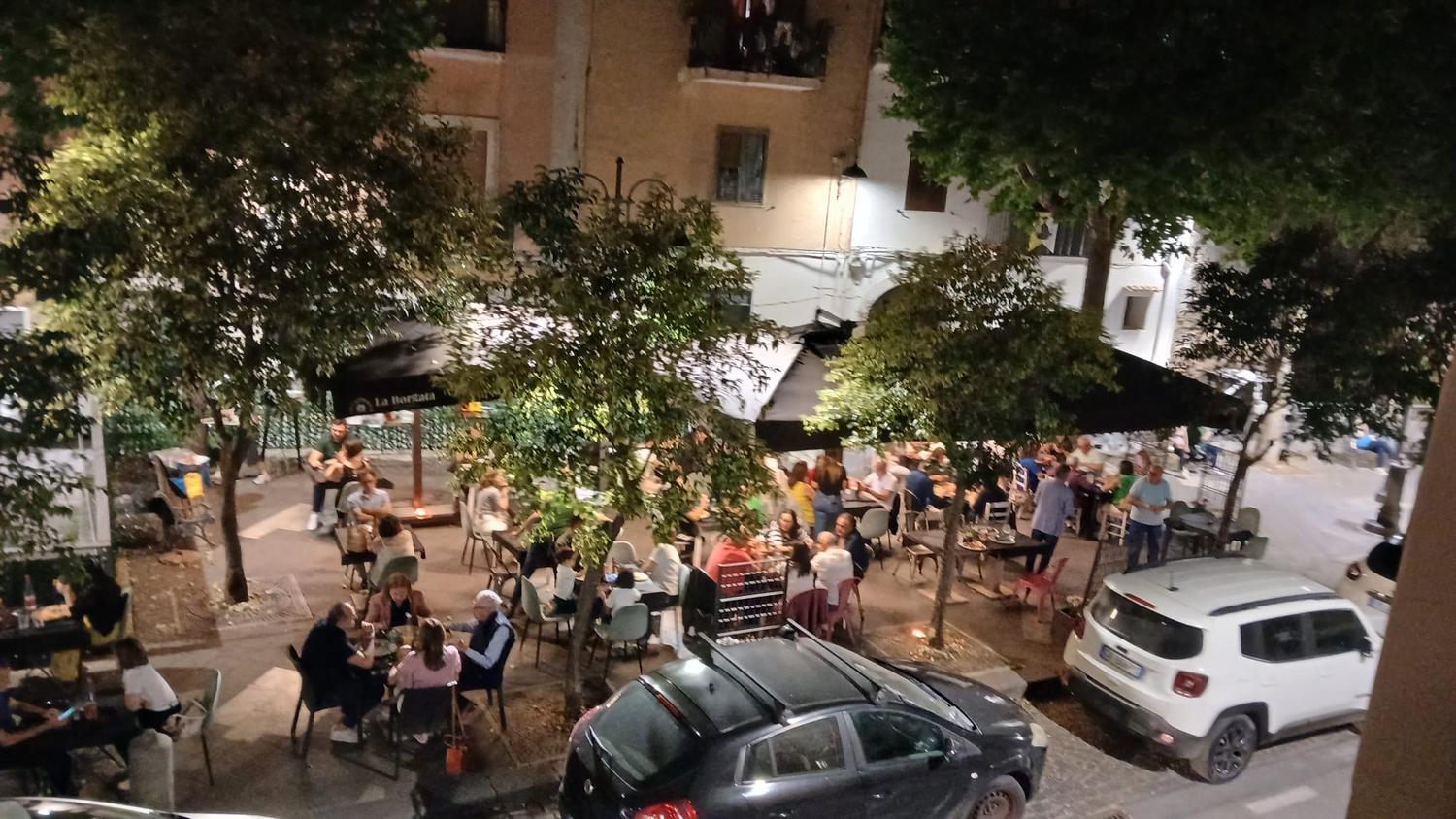 Azienda in vendita: Due attività di pizzeria site in Nocera inferiore(Sa). a Italia - Pizzerie - Immagine foto 2