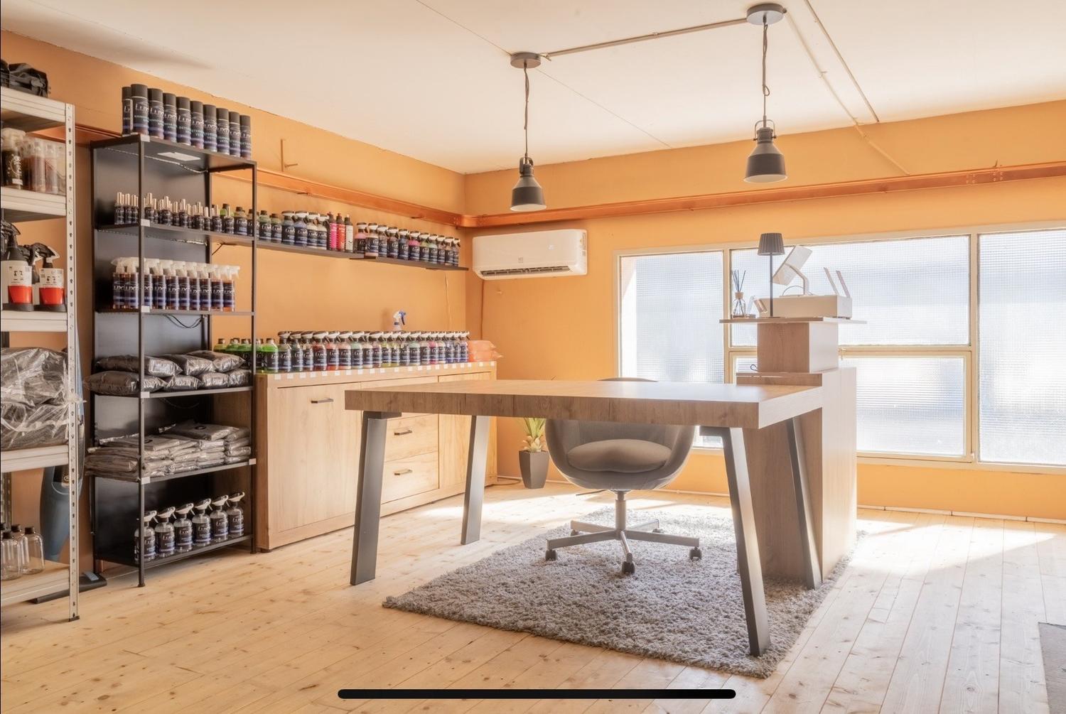 Azienda in vendita: Attività di Car Detailing e Lavaggio Auto a Italia - Automotive - Immagine foto 4