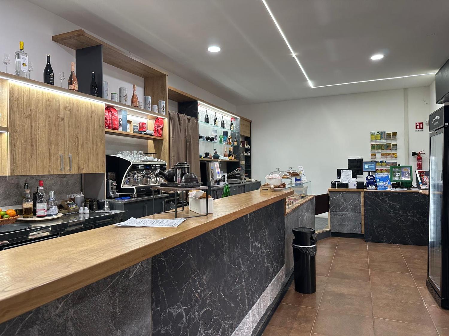 Azienda in vendita: Attività di 800mq
Bar, ristorante , braceria e pizzeria 
 a Italia - Ristoranti - Immagine foto 3