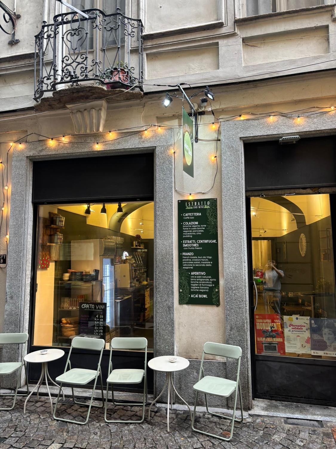 Azienda in vendita: Attività Juice Bar centro torino a Italia - Bar - Immagine principale