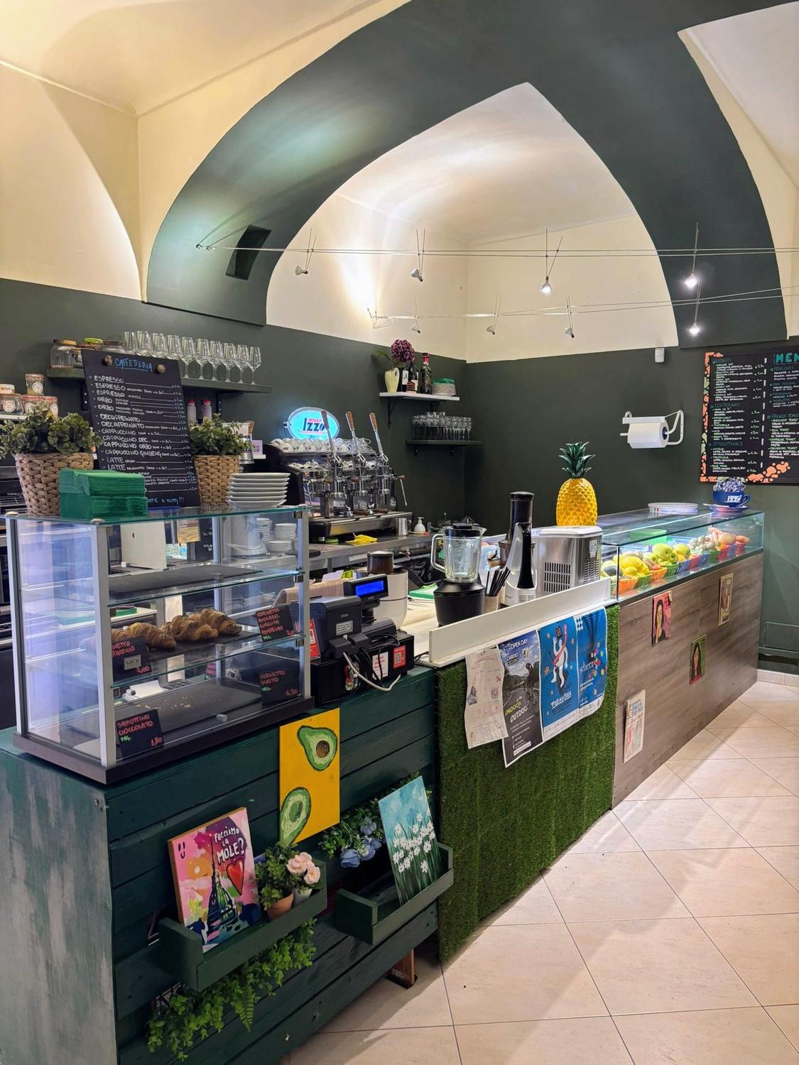 Azienda in vendita: Attività Juice Bar centro torino a Italia - Bar - Immagine foto 2