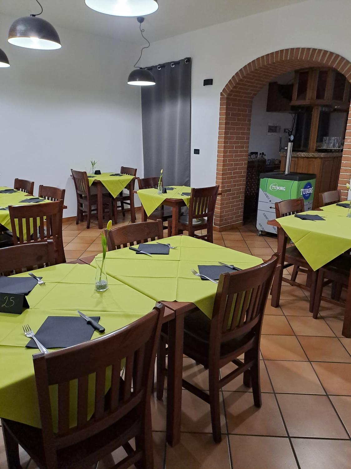 Azienda in vendita: Attività di pizzeria unica per tipologia nel paese a Italia - Pizzerie - Immagine foto 4