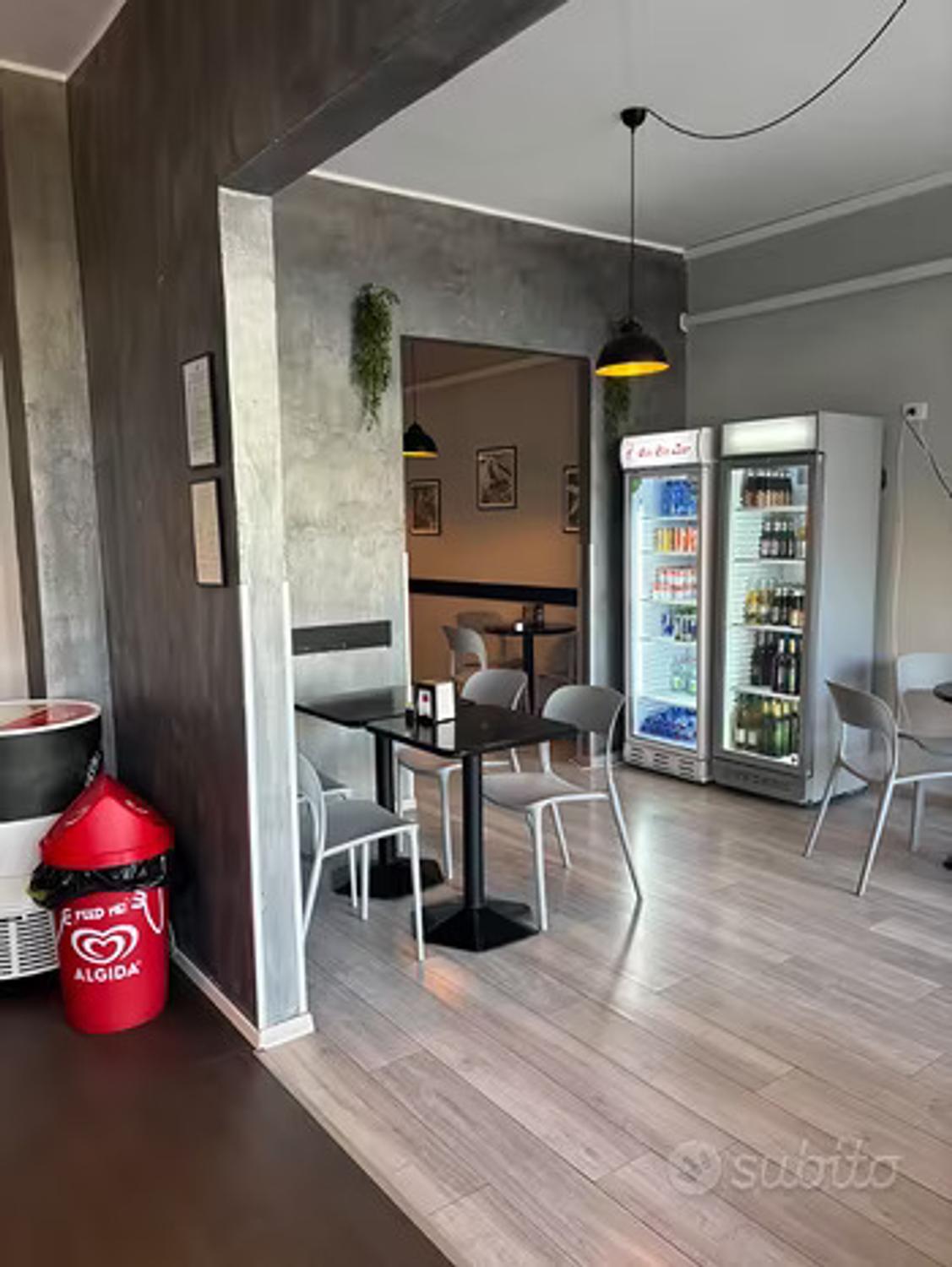 Azienda in vendita: Bar avviato in posizione centrale a Italia - Bar - Immagine foto 4