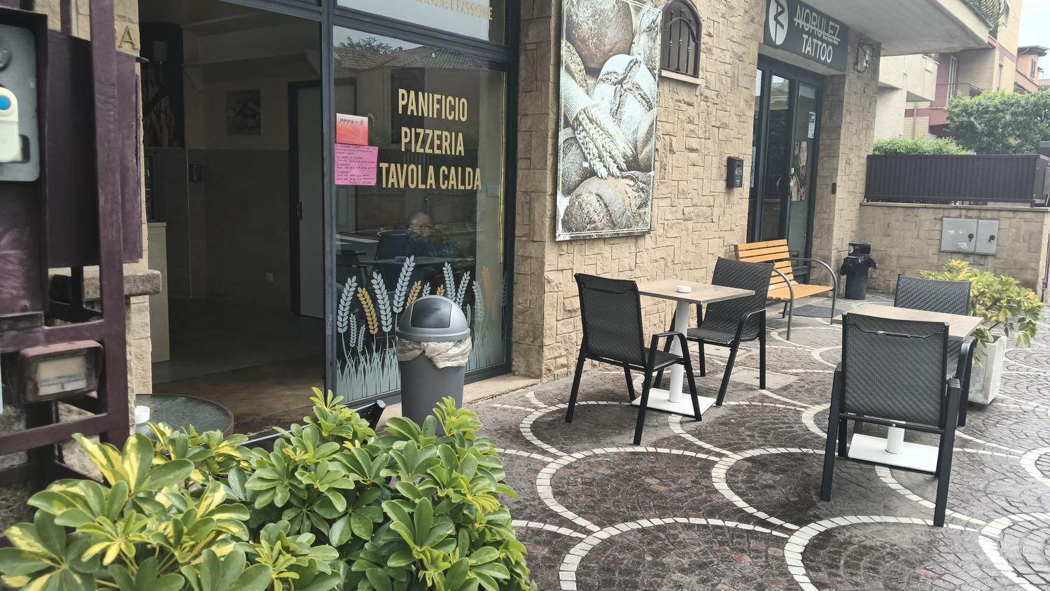 Azienda in vendita: Vendita di attività per pizzeria tavola calda panificio a Italia - Pizzerie - Immagine foto 2