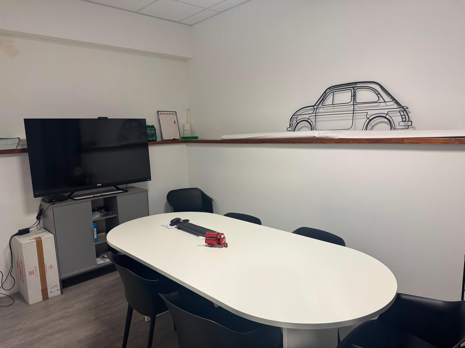 Azienda in vendita: Vendo Officina Autorizzata con Vendita veicoli Nuovi
a Italia - Officine Meccaniche - Immagine foto 4