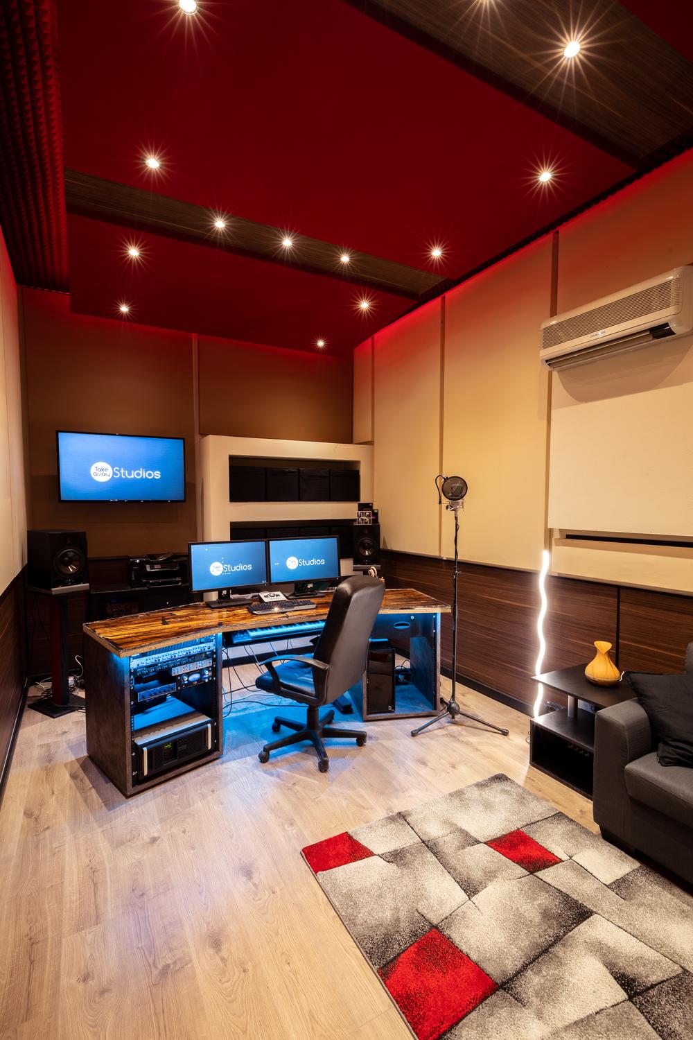 Azienda in vendita: LL Studio SRL cede quote, marchio Take Away Studios registrato a Italia - Arte e intrattenimento - Immagine foto 2