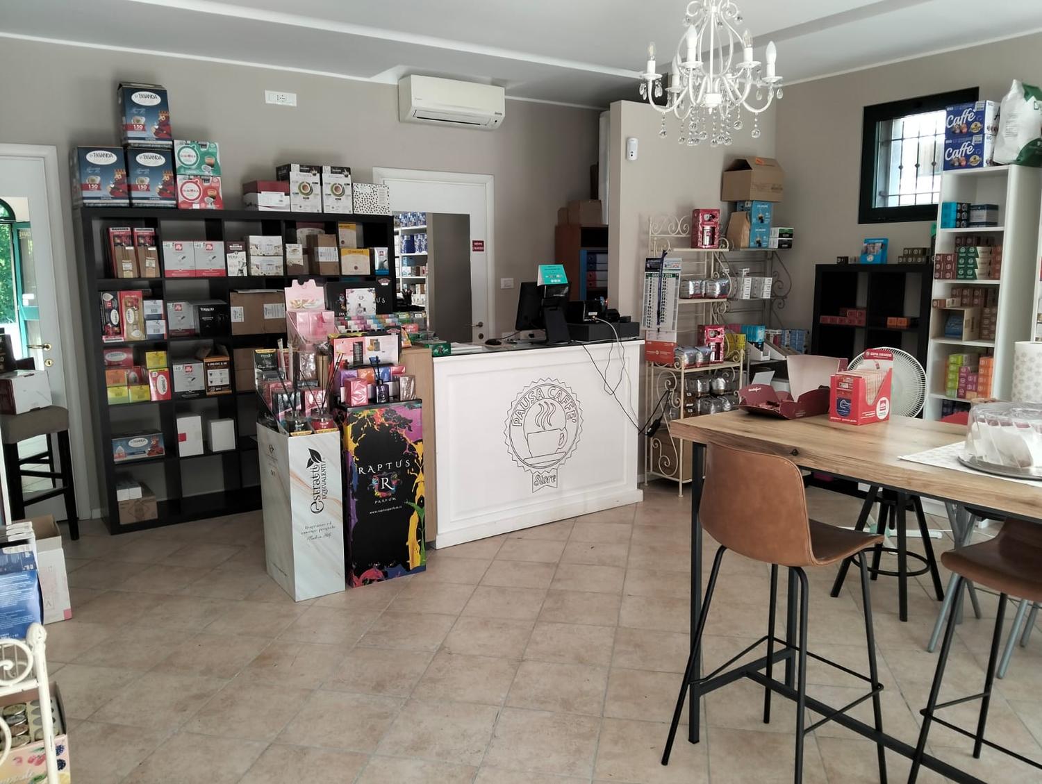 Azienda in vendita: Commercio al dettaglio di caffè torrefatto in capsule e cialde a Italia - Negozi - alimentari e ortofrutta - Immagine principale