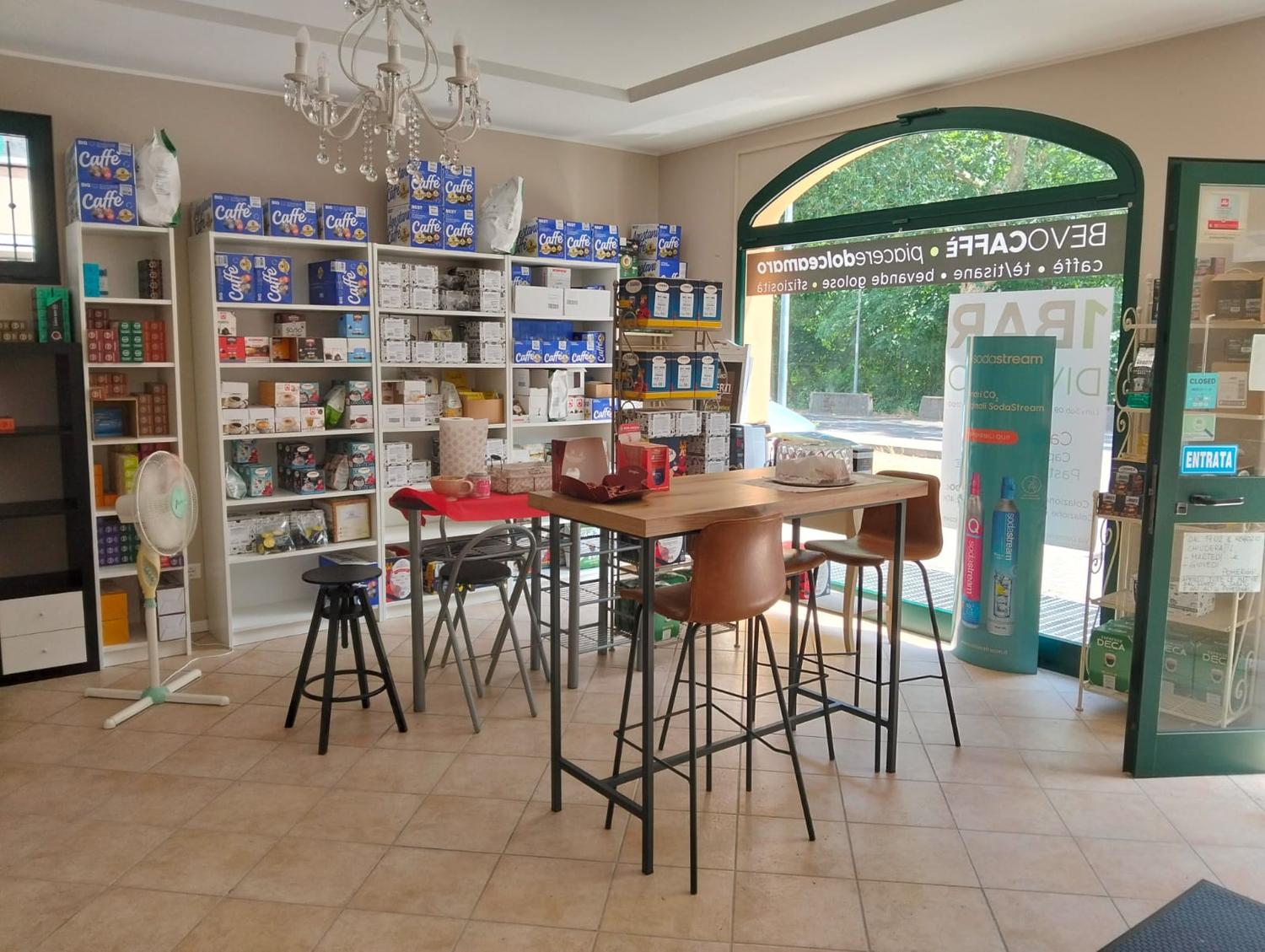 Azienda in vendita: Commercio al dettaglio di caffè torrefatto in capsule e cialde a Italia - Negozi - alimentari e ortofrutta - Immagine foto 2