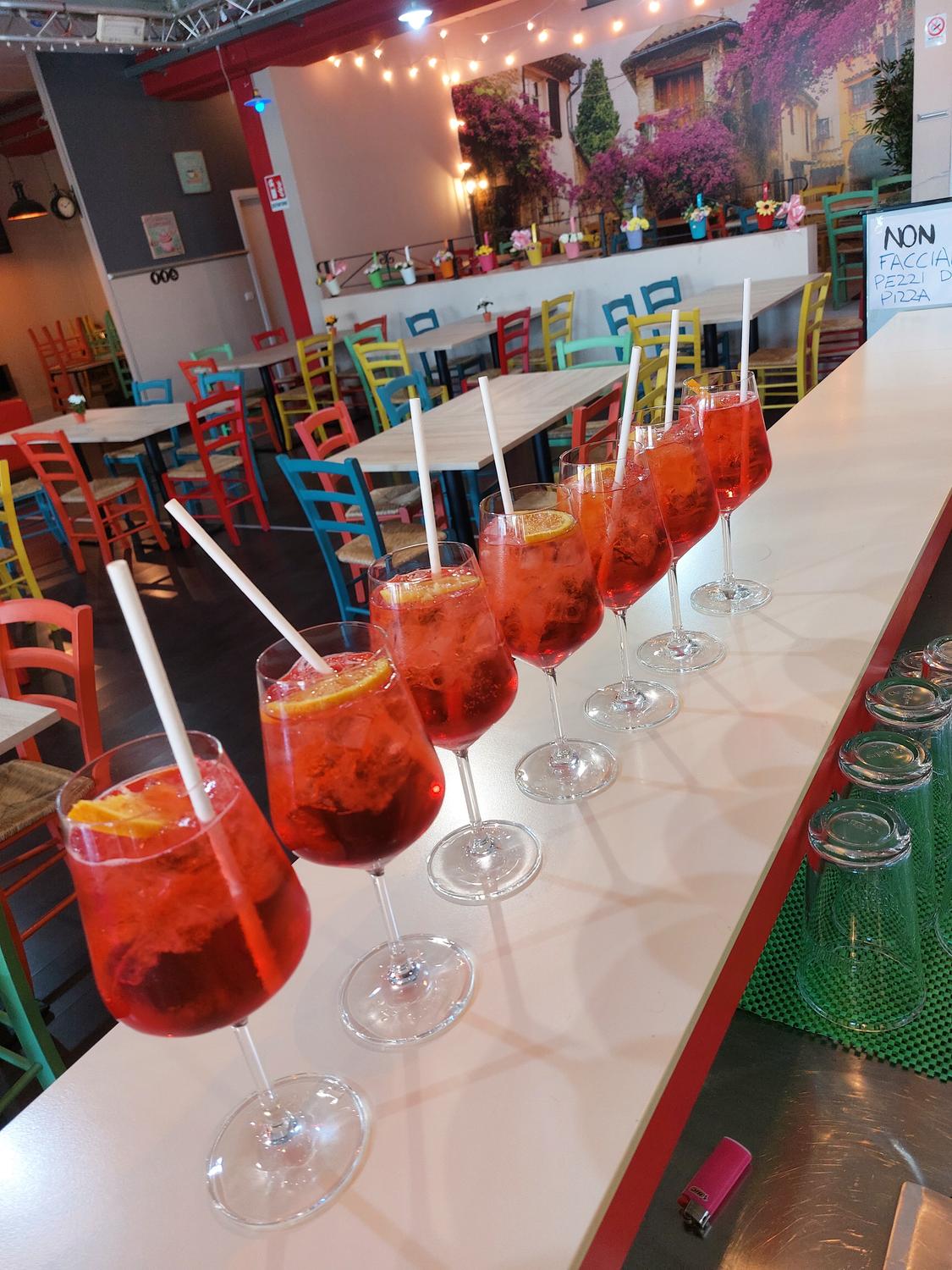 Azienda in vendita: Pizzeria Hamburgeria a Italia - Pizzerie - Immagine foto 3