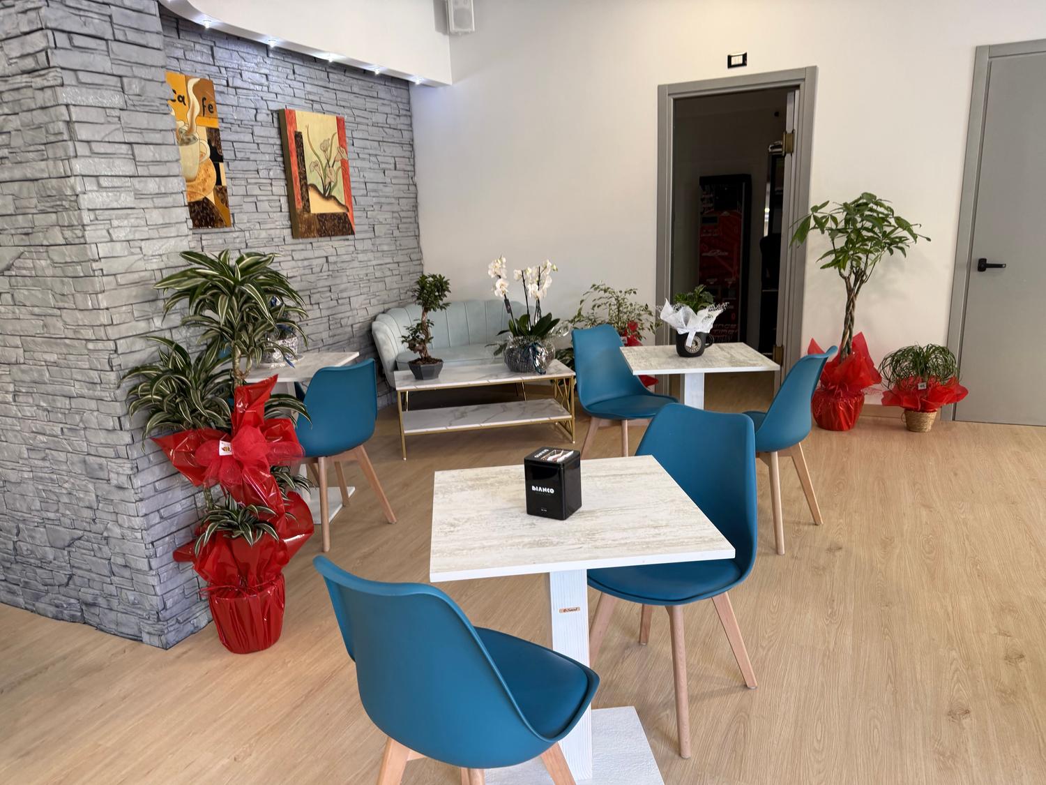 Azienda in vendita: Bar completamente nuovo a Italia - Bar - Immagine foto 3