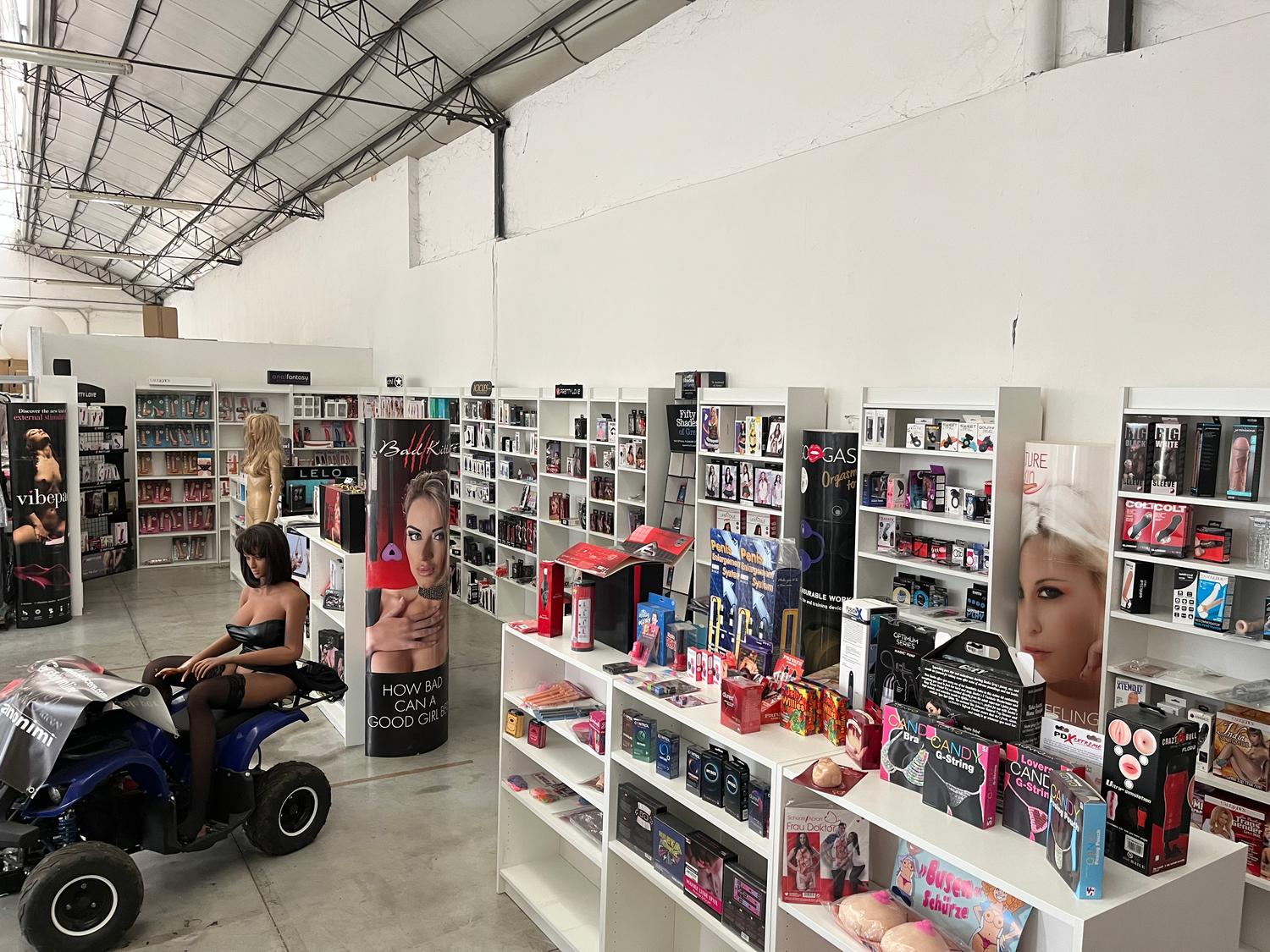 Azienda in vendita: E-commerce Adult/Benessere Ampio Magazzino e Rete Fornitori Esclu a Italia - E-commerce - Immagine principale