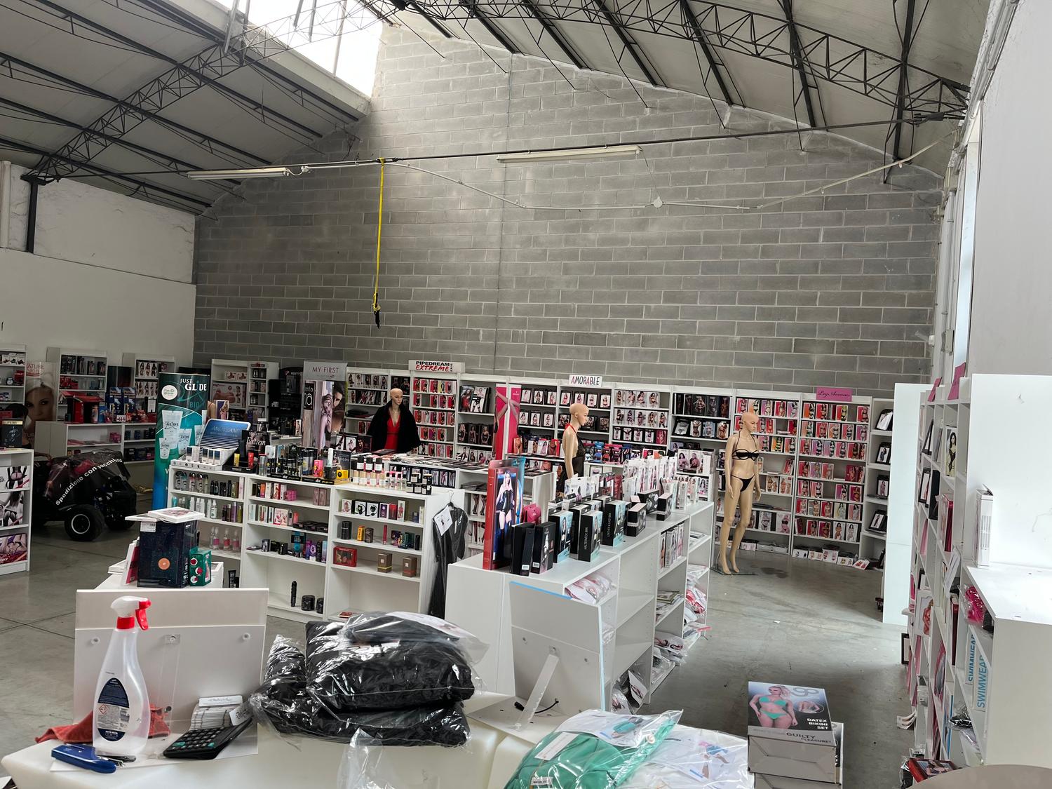 Azienda in vendita: E-commerce Adult/Benessere Ampio Magazzino e Rete Fornitori Esclu a Italia - E-commerce - Immagine foto 4