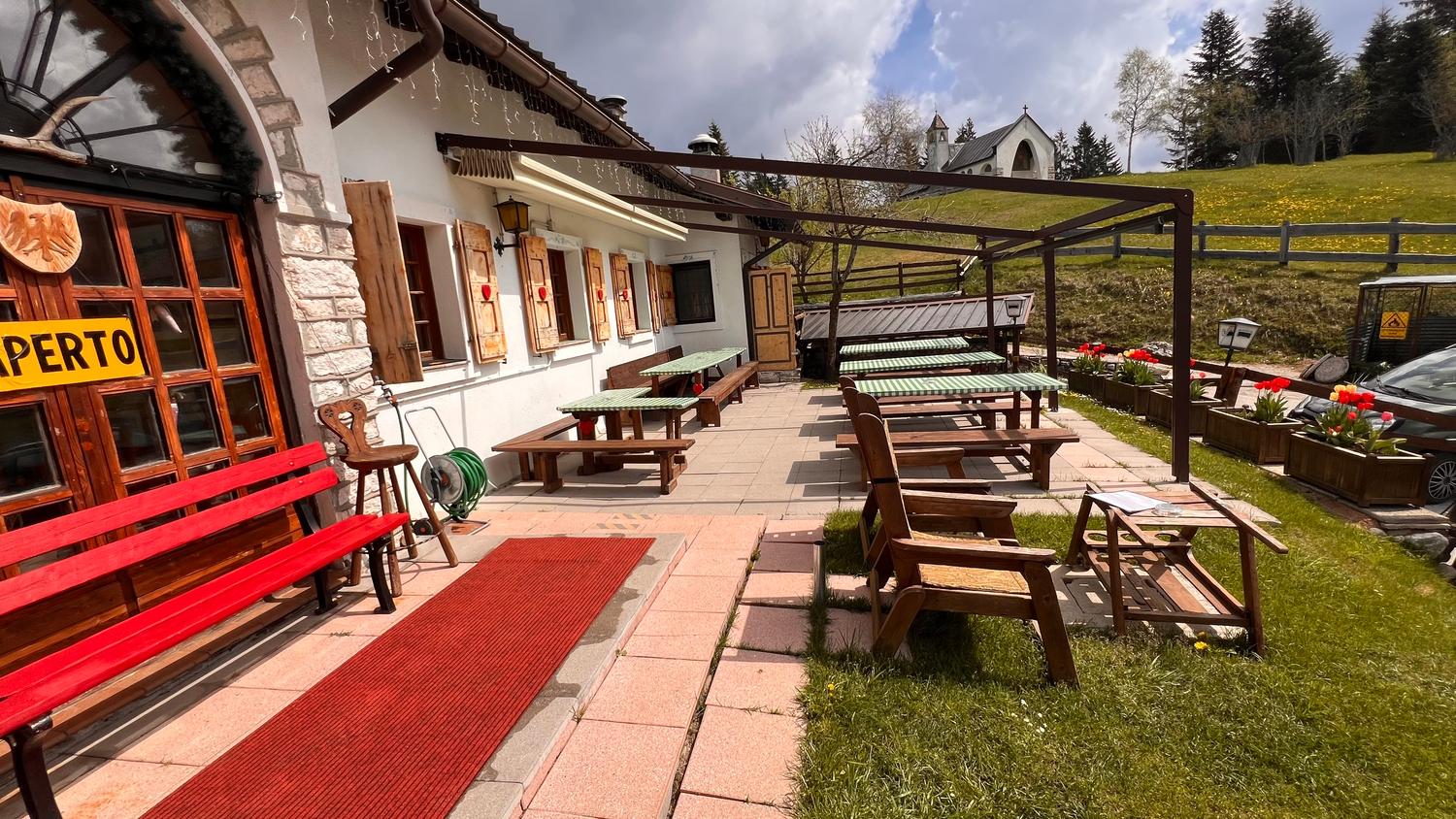 Azienda in vendita: Vendesi ristorante ben avviato in luogo stupendo con appartamento a Italia - Ristoranti - Immagine foto 4