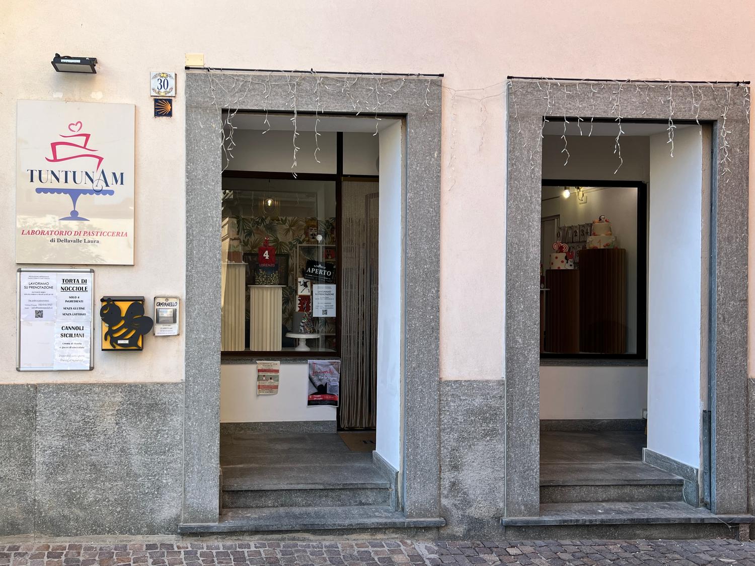 Azienda in vendita: Vendesi attività di laboratorio artigianale di pasticceria a Italia - Pasticcerie - Immagine principale