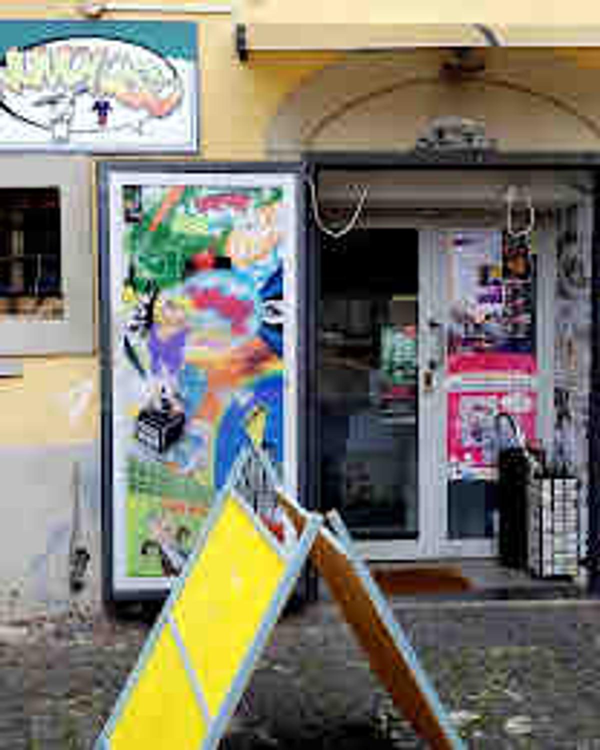 Azienda in vendita: Cedesi storica fumetteria ad albano laziale. a Italia - Editoria e stampa - Immagine principale