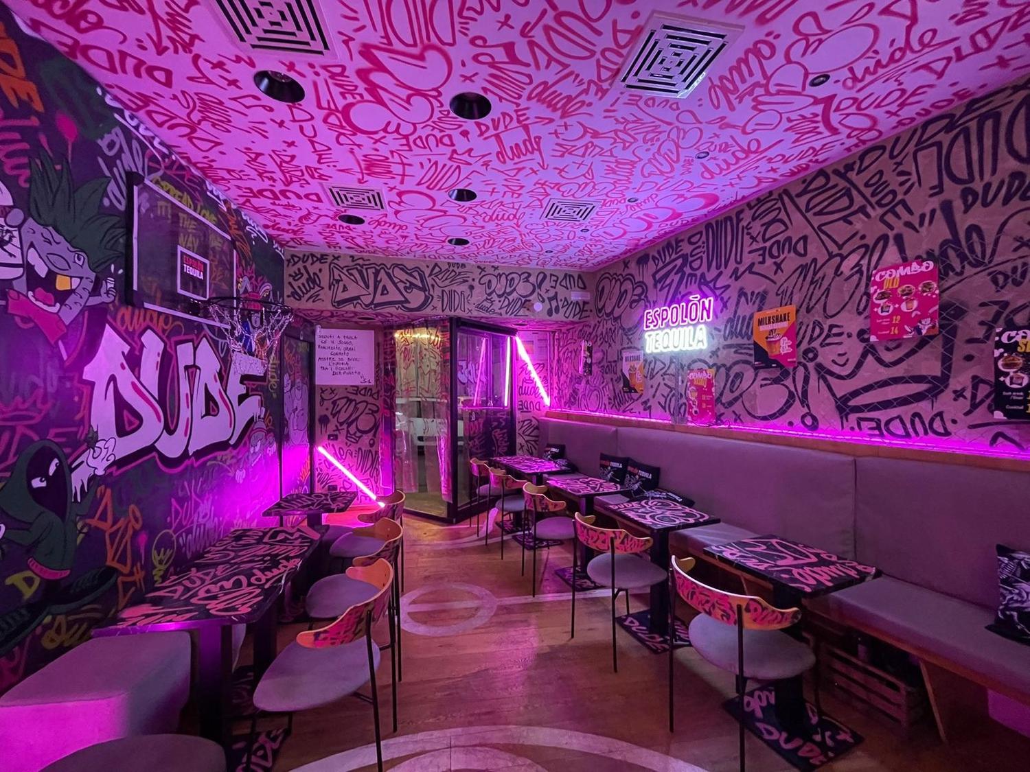 Azienda in vendita: Attività cocktail bar, birreria e laboratorio cucina a Roma a Italia - Bar - Immagine foto 2
