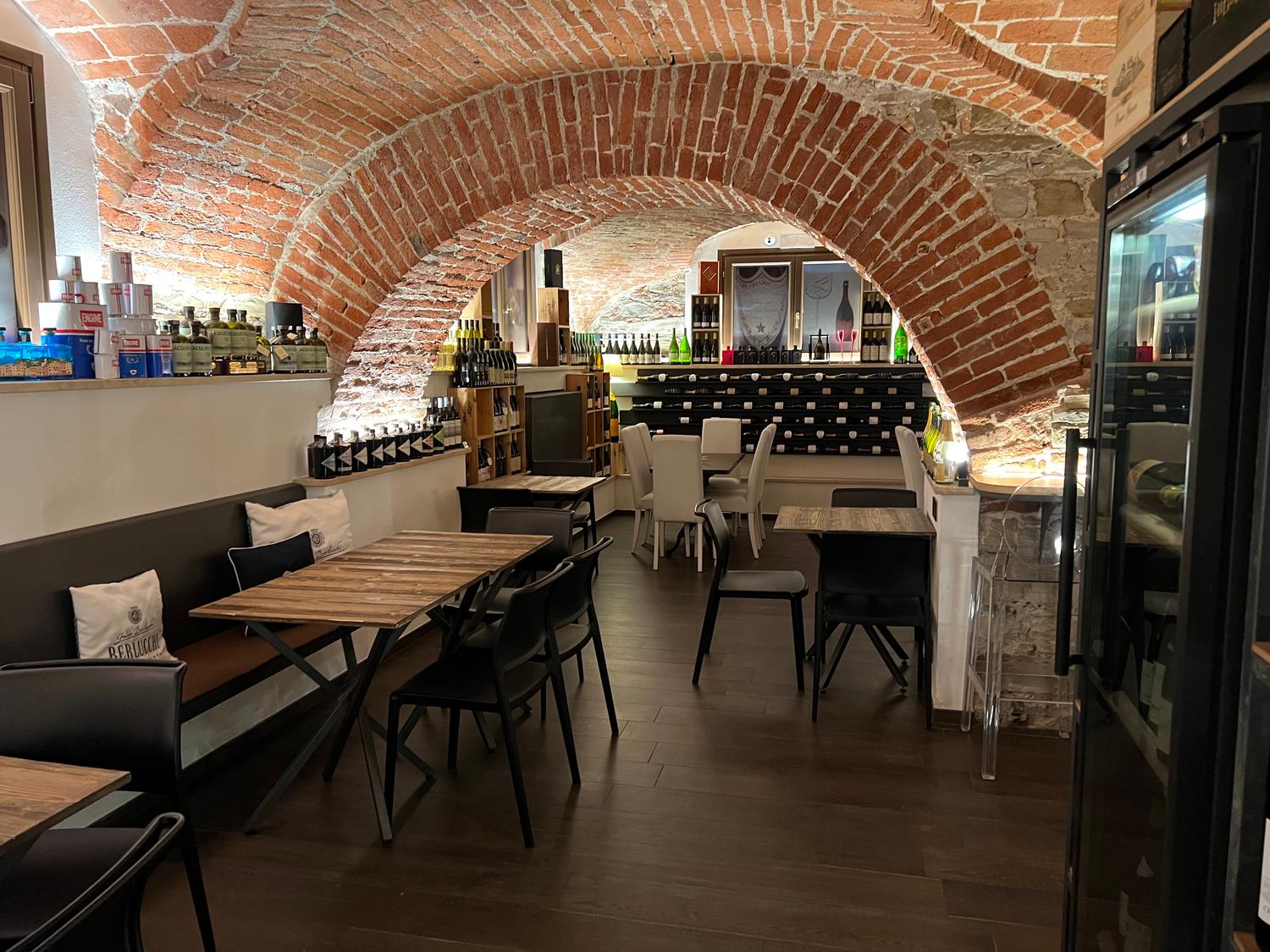 Azienda in vendita: Attività di ristorazione nel centro di acqui terme a Italia - Ristoranti - Immagine foto 3
