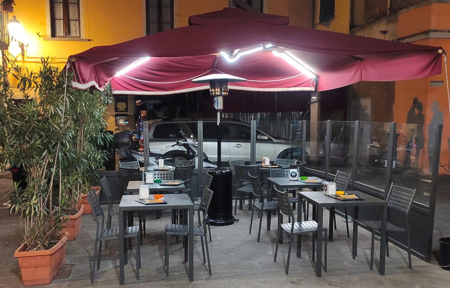 Azienda in vendita: Cocktail BAR avviato in centro storico a Pisa a Italia - Bar - Immagine foto 3