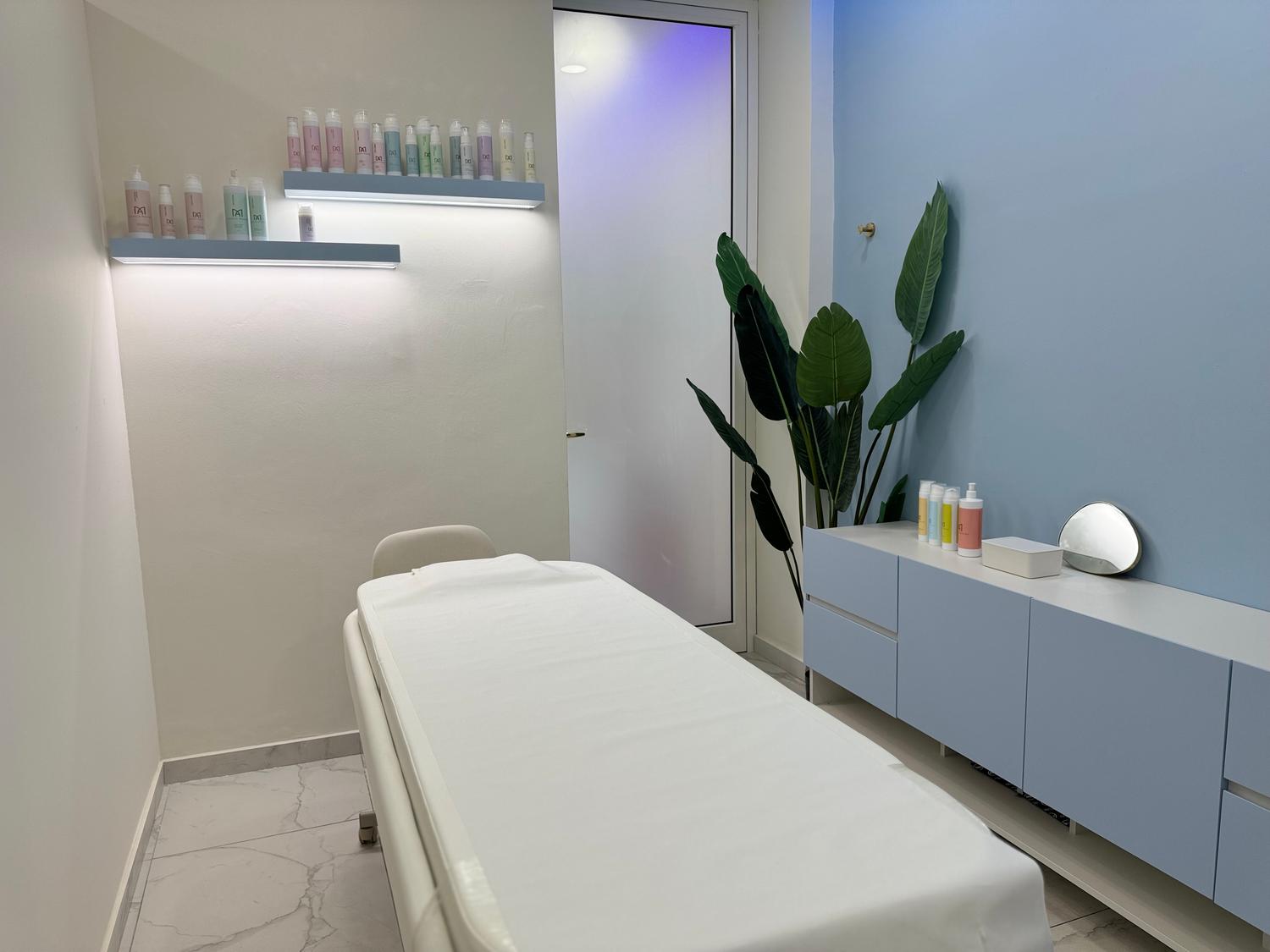 Azienda in vendita: Centro estetico Premium - Cedesi ramo d’azienda a Italia - Centri Estetici - Immagine foto 2