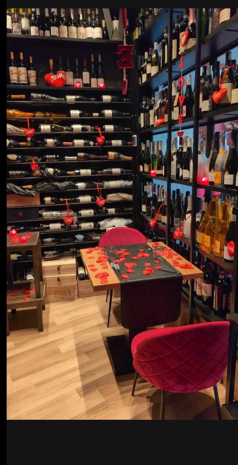 Azienda in vendita: Attività di Ristorante -Enoteca di qualità a prezzo Ribassato a Italia - Ristoranti - Immagine foto 3