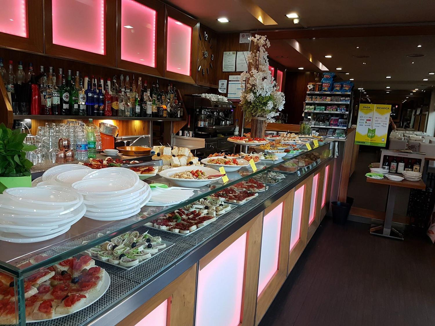 Azienda in vendita: Vendesi attività ben avviata in posizione strategica a Italia - Bar - Immagine foto 3
